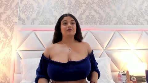 Snapshot of alicemorelli_ chatting on 04/09/26, 03:39 Alice Morelli online show from 04/09/26, 03:39