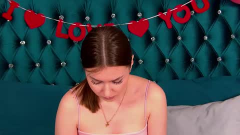 alicemoreno online show from 02/14/25, 06:51