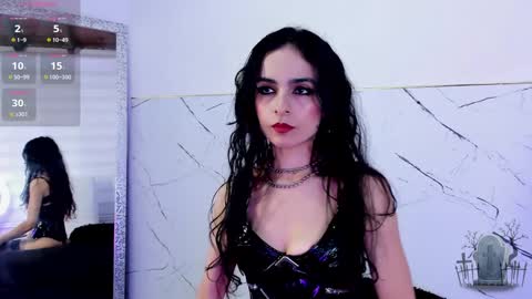 alicenoir_ online show from 12/17/24, 08:43