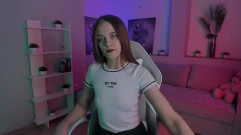 Snapshot of alicepill chatting on 11/05/25, 02:11 Alice online show from 11/05/25, 02:11