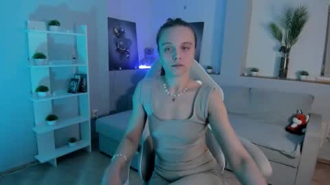 Snapshot of alicepill chatting on 11/26/25, 03:18 Alice online show from 11/26/25, 03:18