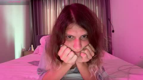 Snapshot of alicepinkhead chatting on 02/06/26, 08:40 AlicePinkhead online show from 02/06/26, 08:40