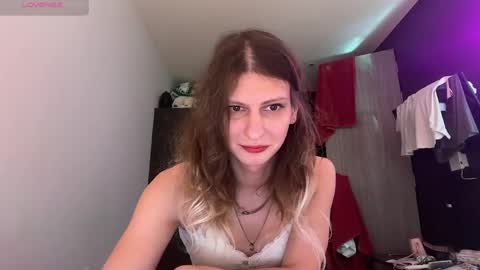 Snapshot of alicepinkhead chatting on 05/01/26, 09:03 AlicePinkhead online show from 05/01/26, 09:03