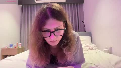 Snapshot of alicepinkhead chatting on 06/05/26, 09:15 AlicePinkhead online show from 06/05/26, 09:15