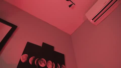 Snapshot of alicepoixxxon chatting on 09/14/25, 01:05 ALICE online show from 09/14/25, 01:05