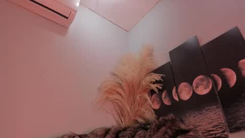 Snapshot of alicepoixxxon chatting on 11/21/25, 05:39 ALICE online show from 11/21/25, 05:39