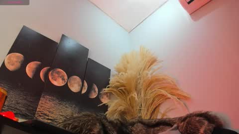 Snapshot of alicepoixxxon chatting on 11/30/25, 07:01 ALICE online show from 11/30/25, 07:01