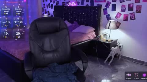 Alice online show from 09/17/25, 11:34