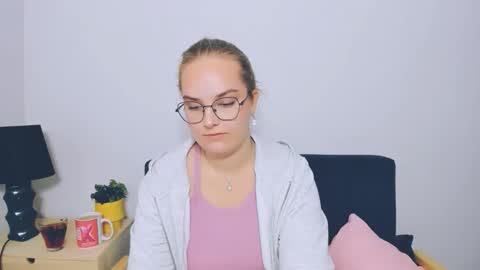 Snapshot of alicesensitive chatting on 10/02/25, 08:16 alicesensitive online show from 10/02/25, 08:16