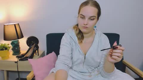 Snapshot of alicesensitive chatting on 11/20/25, 02:50 alicesensitive online show from 11/20/25, 02:50