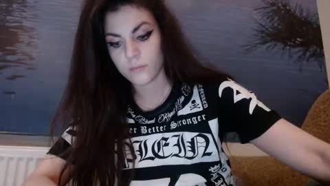 AliceTailorrr online show from 02/06/25, 07:51