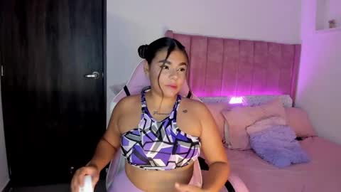Snapshot of alicethunders chatting on 06/04/26, 02:17 Alice online show from 06/04/26, 02:17