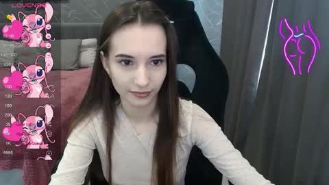 Snapshot of aliceweiss_ chatting on 10/14/25, 08:04 Alice online show from 10/14/25, 08:04