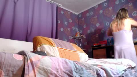 Snapshot of alicewetsquirt chatting on 02/12/25, 04:23 alicewetsquirt online show from 02/12/25, 04:23