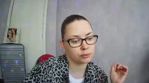 Snapshot of alicexfresh chatting on 04/15/26, 12:01 AlicexFresh online show from 04/15/26, 12:01