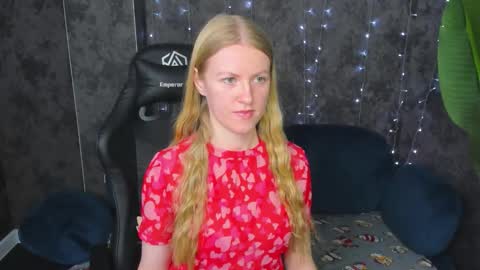 Snapshot of alicia_hars chatting on 01/15/26, 12:26 Alicia 2 GMT 3am-9am TueThuFriSun 9am-15pm Sat online show from 01/15/26, 12:26