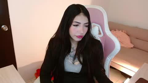 ALICIA  online show from 06/05/26, 06:20