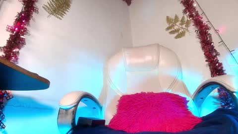 Alicia Kyse  online show from 12/14/24, 03:07
