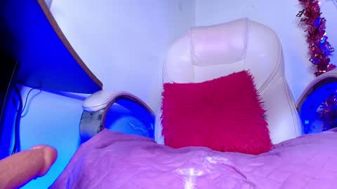 Alicia Kyse  online show from 12/27/24, 09:17