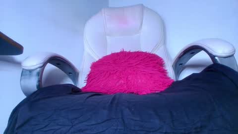 Alicia Kyse  online show from 01/04/25, 03:07
