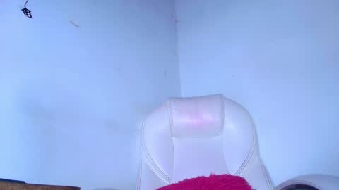 Alicia Kyse  online show from 01/25/25, 03:09
