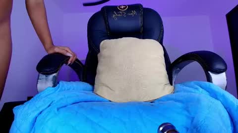Alicia Kyse  online show from 04/30/26, 03:13