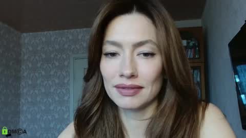 Alicia online show from 10/28/25, 08:40