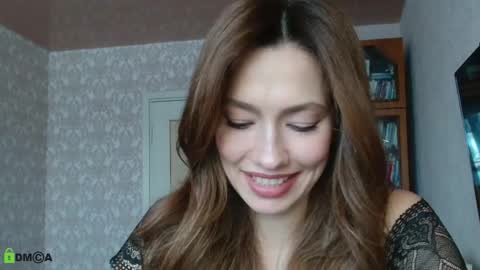 Snapshot of alicia_savory chatting on 11/22/25, 09:19 Alicia online show from 11/22/25, 09:19