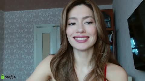 Snapshot of alicia_savory chatting on 12/04/25, 08:34 Alicia online show from 12/04/25, 08:34