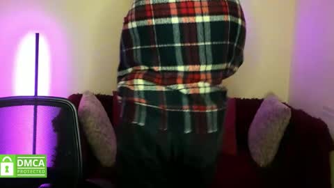 Alicia online show from 11/22/25, 06:34