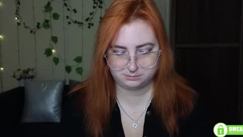 Alicia online show from 11/30/25, 06:39