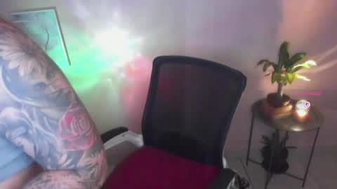 Jennyfer online show from 05/25/26, 08:26