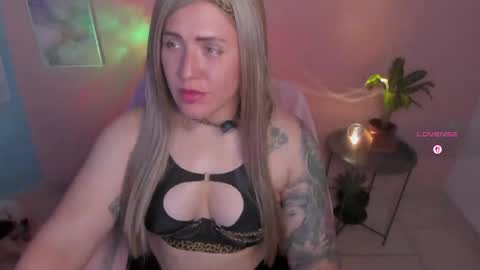 Jennyfer online show from 05/28/26, 08:06