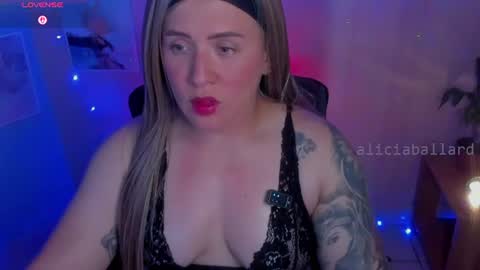 Jennyfer online show from 07/01/26, 08:41