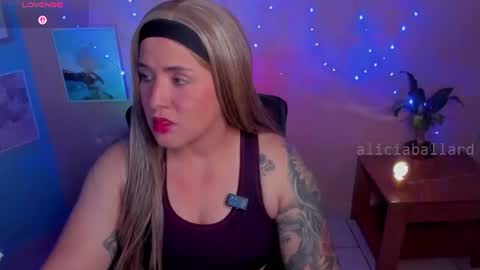 Jennyfer online show from 07/11/26, 09:16