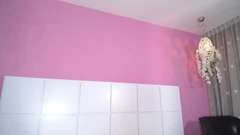 Snapshot of aliciabloom_1 chatting on 09/24/25, 12:52 Alicia online show from 09/24/25, 12:52