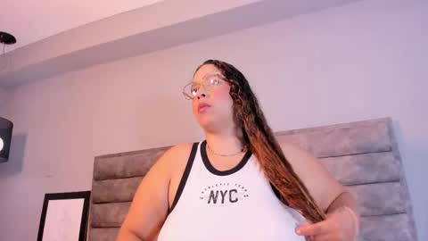 Snapshot of aliciabloom_1 chatting on 10/06/25, 12:46 Alicia online show from 10/06/25, 12:46