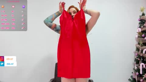 Snapshot of aliciakozlov chatting on 12/15/25, 08:57 aliciakozlov online show from 12/15/25, 08:57