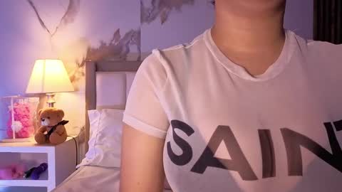 Snapshot of alicialevy chatting on 12/05/25, 11:41 LUNA online show from 12/05/25, 11:41