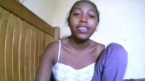 alicianah online show from 09/22/25, 08:44