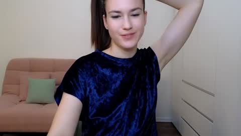 Snapshot of alicianoveli chatting on 12/28/24, 01:59 alicianoveli online show from 12/28/24, 01:59