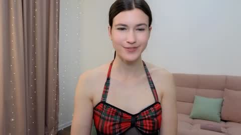 Snapshot of alicianoveli chatting on 12/31/24, 03:31 alicianoveli online show from 12/31/24, 03:31