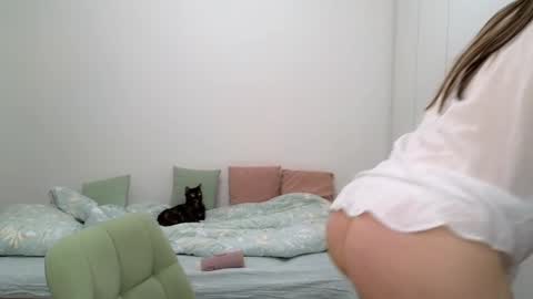Snapshot of alicianoveli chatting on 02/07/25, 12:28 alicianoveli online show from 02/07/25, 12:28