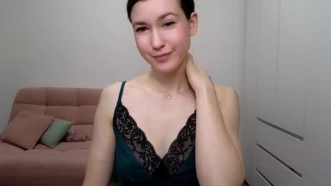Snapshot of alicianoveli chatting on 02/14/25, 05:19 alicianoveli online show from 02/14/25, 05:19