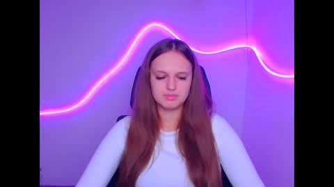 Snapshot of alicie_dream_ chatting on 09/19/25, 11:11 Alicie online show from 09/19/25, 11:11