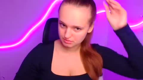 Snapshot of alicie_dream_ chatting on 10/06/25, 11:29 Alicie online show from 10/06/25, 11:29