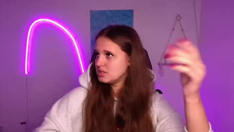 Snapshot of alicie_dream_ chatting on 10/21/25, 11:22 Alicie online show from 10/21/25, 11:22