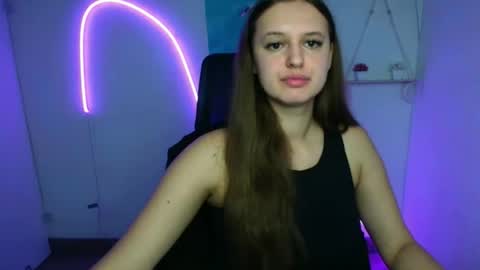 Snapshot of alicie_dream_ chatting on 10/25/25, 06:10 Alicie online show from 10/25/25, 06:10