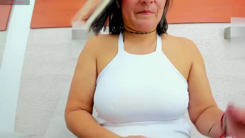 im tutti online show from 05/19/26, 02:51