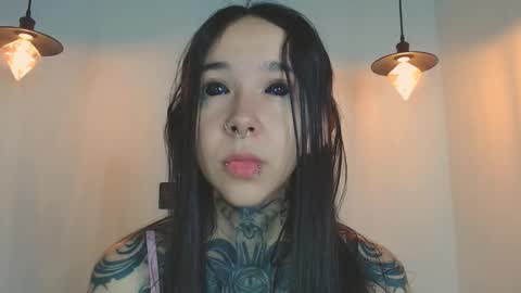 Snapshot of alien_eyes09 chatting on 03/16/26, 02:06 online show from 03/16/26, 02:06
